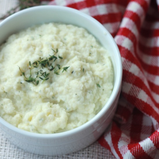 Nightshade Free Garlic and Herb Mashed Cauliflower Recipe